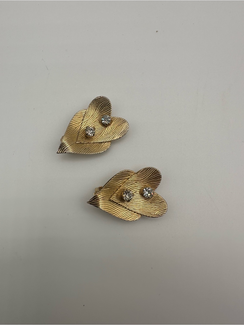 Vintage Coro Gold Tone Heart Leaf Rhinestone Clip-On Earrings Textured Signed